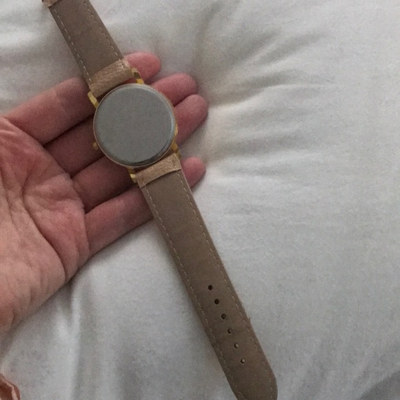 Elephant watch - Picture 3 of 4